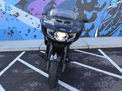 2024 Indian Motorcycle Challenger Black Metallic - Photo 3