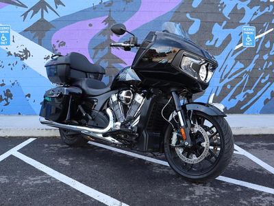 2024 Indian Motorcycle Challenger Black Metallic - Photo 2