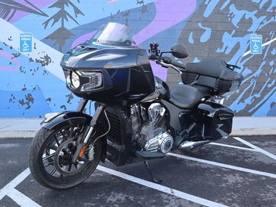 2024 Indian Motorcycle Challenger Black Metallic - Photo 4