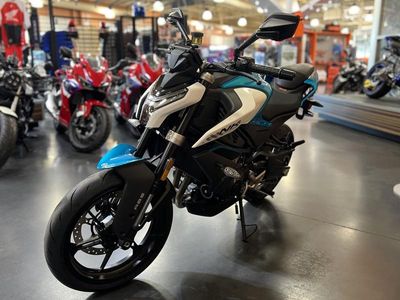 2026 CFMOTO 450NK - Photo 22
