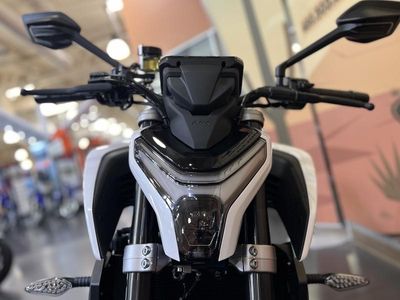 2026 CFMOTO 450NK - Photo 13