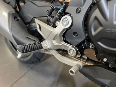 2026 CFMOTO 450NK - Photo 16