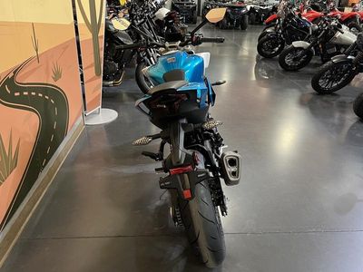 2026 CFMOTO 450NK - Photo 5