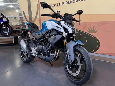2026 CFMOTO 450NK - Photo 2