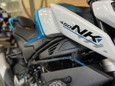 2026 CFMOTO 450NK - Photo 15