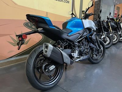 2026 CFMOTO 450NK - Photo 4
