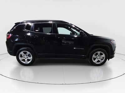 2024 Jeep Compass — photo 8 view