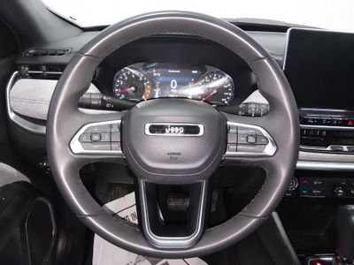 2024 Jeep Compass — photo 12 view