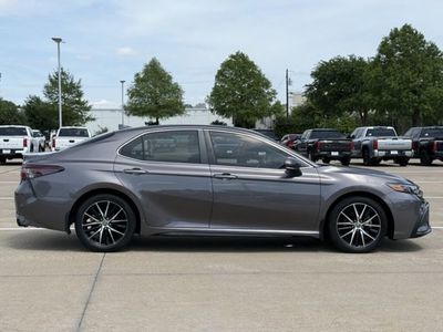 2022 Toyota Camry - Photo 3