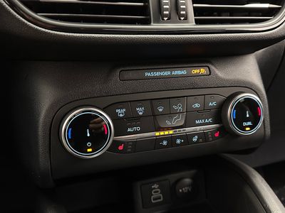 2025 Ford Escape - Photo 17