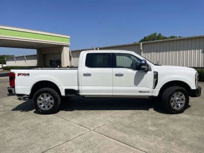 2025 Ford F-350 - Photo 2