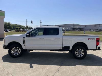 2025 Ford F-350 - Photo 6
