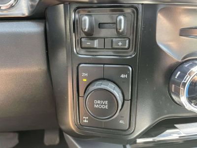 2025 Ford F-350 - Photo 24