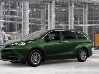 2026 Toyota Sienna - Photo 2