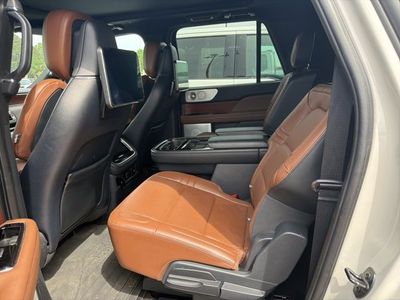 2023 Lincoln Navigator L - Photo 4