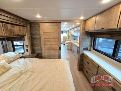 2026 Allegro Breeze 33 BR — photo 32 view