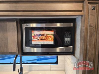 2026 Allegro Breeze 33 BR — photo 16 view