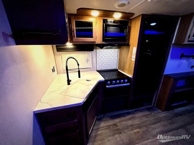 2023 Forest River Cherokee Alpha Wolf — photo 12 view