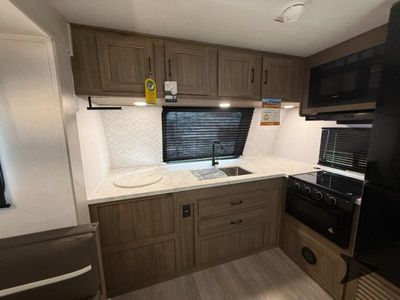 2026 Coachmen RV Freedom Express Ultra Lite - Photo 36