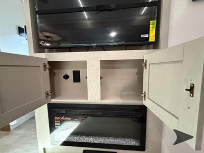 2026 Coachmen RV Freedom Express Ultra Lite - Photo 32