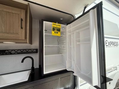 2026 Coachmen RV Freedom Express Ultra Lite - Photo 17