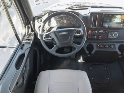 2026 Tiffin ALLEGRO BAY — rear three-quarter view