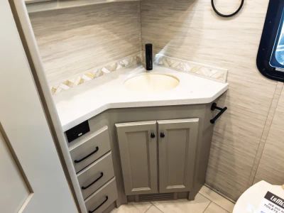2026 Tiffin ALLEGRO BAY — photo 17 view
