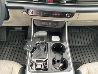 2026 Kia Carnival — photo 13 view