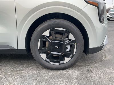 2026 Kia Carnival — photo 16 view