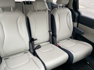 2026 Kia Carnival — photo 14 view