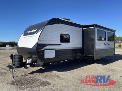 2026 CrossRoads RV Fun Time — rear three-quarter view