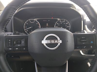 2025 Nissan Rogue — photo 12 view
