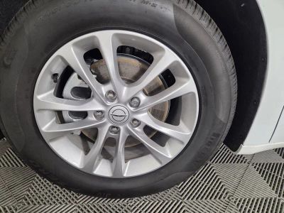 2026 Chrysler Pacifica — photo 8 view