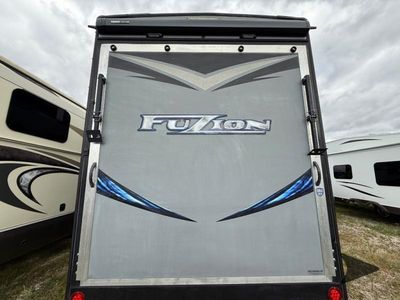 2018 Keystone RV Fuzion - Photo 4