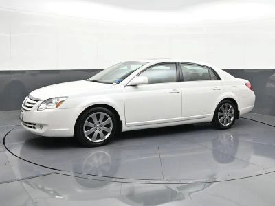 2005 Toyota Avalon XL in Blizzard Pearl — front three-quarter view