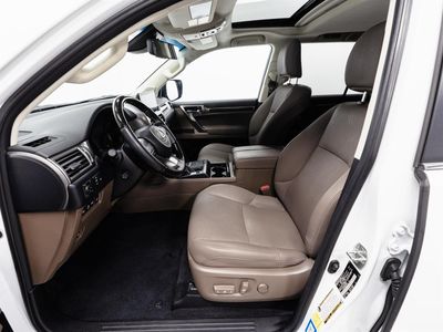 2023 Lexus GX - Photo 4