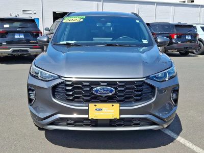2023 Ford Escape — side profile view