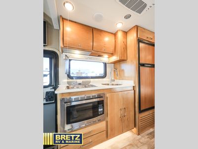 2019 Tiffin Motorhomes Wayfarer - Photo 14