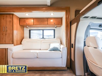 2019 Tiffin Motorhomes Wayfarer - Photo 12
