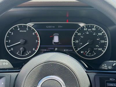 2023 Nissan Rogue — photo 11 view