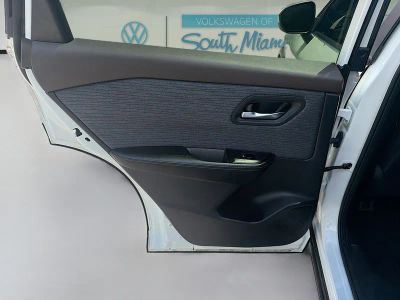 2023 Nissan Rogue — photo 25 view