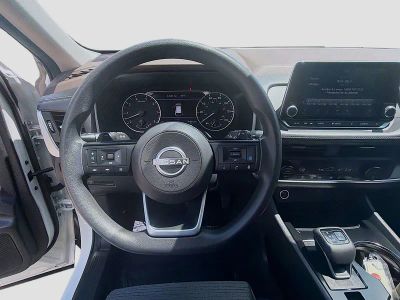 2023 Nissan Rogue — photo 10 view