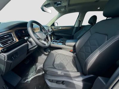 2026 Volkswagen Atlas — photo 16 view