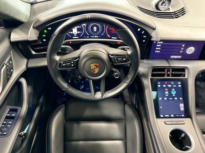 2022 Porsche Taycan — photo 17 view
