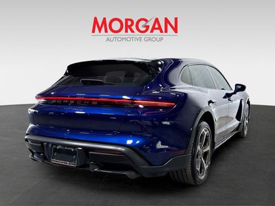 2022 Porsche Taycan — photo 7 view
