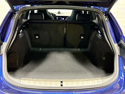 2022 Porsche Taycan — photo 13 view