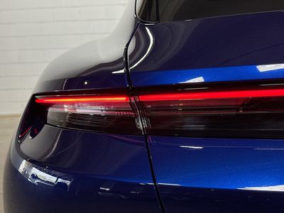 2022 Porsche Taycan — photo 11 view