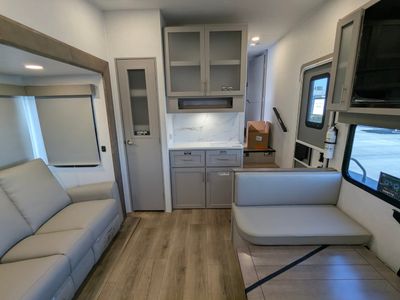 2026 Alliance RV Avenue All-Access Series - Photo 9