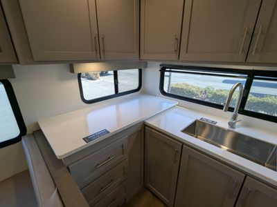 2026 Alliance RV Avenue All-Access Series - Photo 11