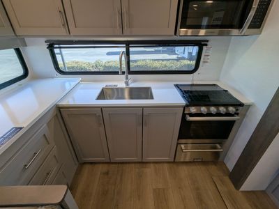 2026 Alliance RV Avenue All-Access Series - Photo 25